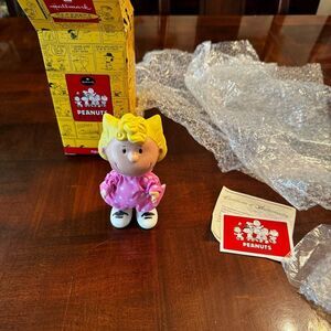 Vintage 2000 Peanuts Sally Jointed Figurine with Box Limited Edition